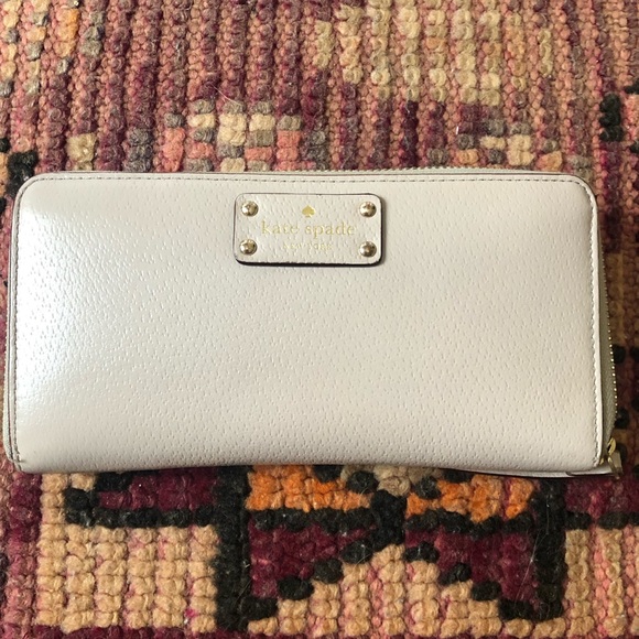 Kate Spade Wellesley Neda Wallet in Moussfrost - Picture 5 of 8